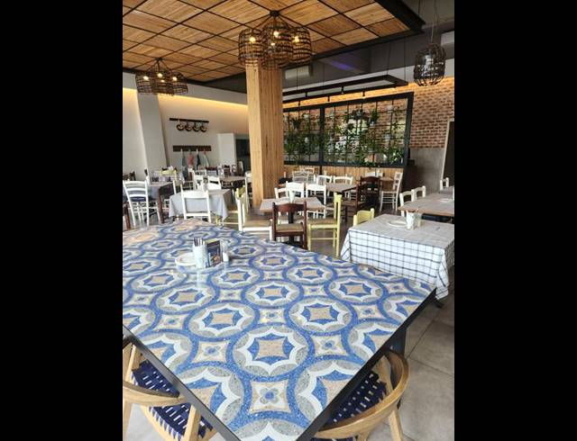 RETAIL FOR SALE IN EMMARENTIA